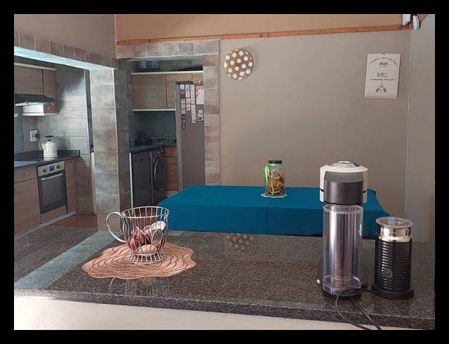 3 BEDROOM HOUSE FOR SALE IN KENSINGTON